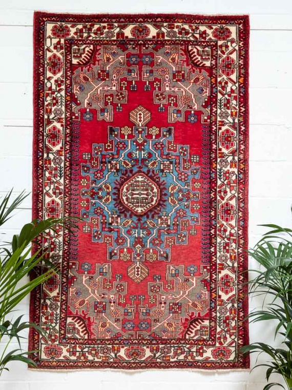 11715 Persian Hamadan Rug 136x217cm (4.5 x 7.1ft)
