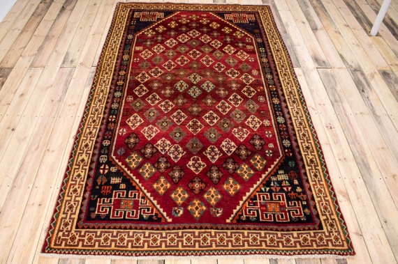 9697 Persian Qashqai Carpet 160x271cm (5.3 x 8.10ft)