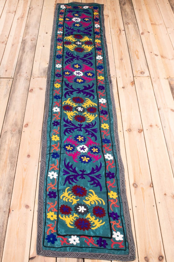 SUZ867 Vintage Uzbek Suzani Long Pelmet Embroidery 49x276cm (1.7 x 9.0ft)