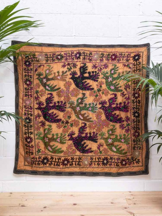 SUZ897 Vintage Uzbek Sequin Suzani Embroidered Textile 122x134cm (4 x 4.4ft)