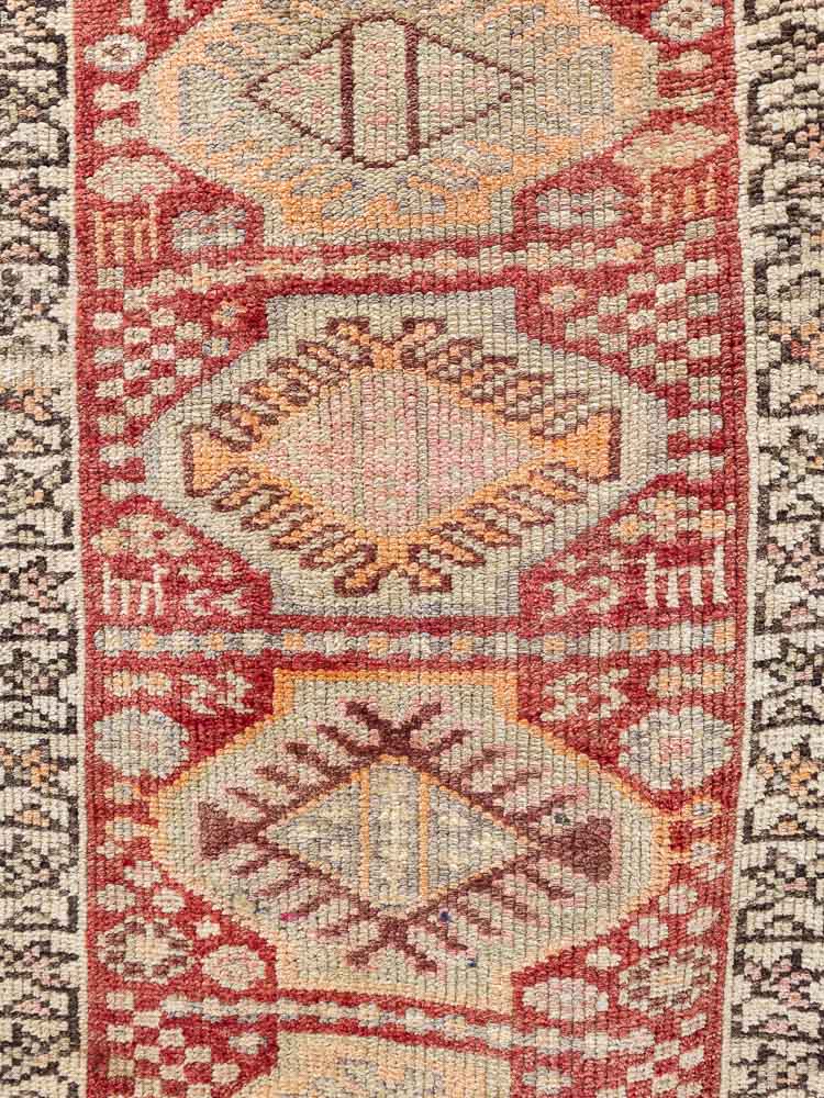 11775 Vintage Kurdish Herki Carpet Runner Rug 67x282cm (2.2 x 9.3ft)