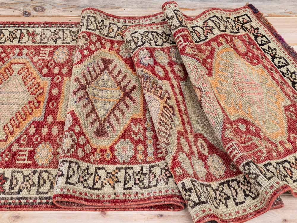 11775 Vintage Kurdish Herki Carpet Runner Rug 67x282cm (2.2 x 9.3ft)