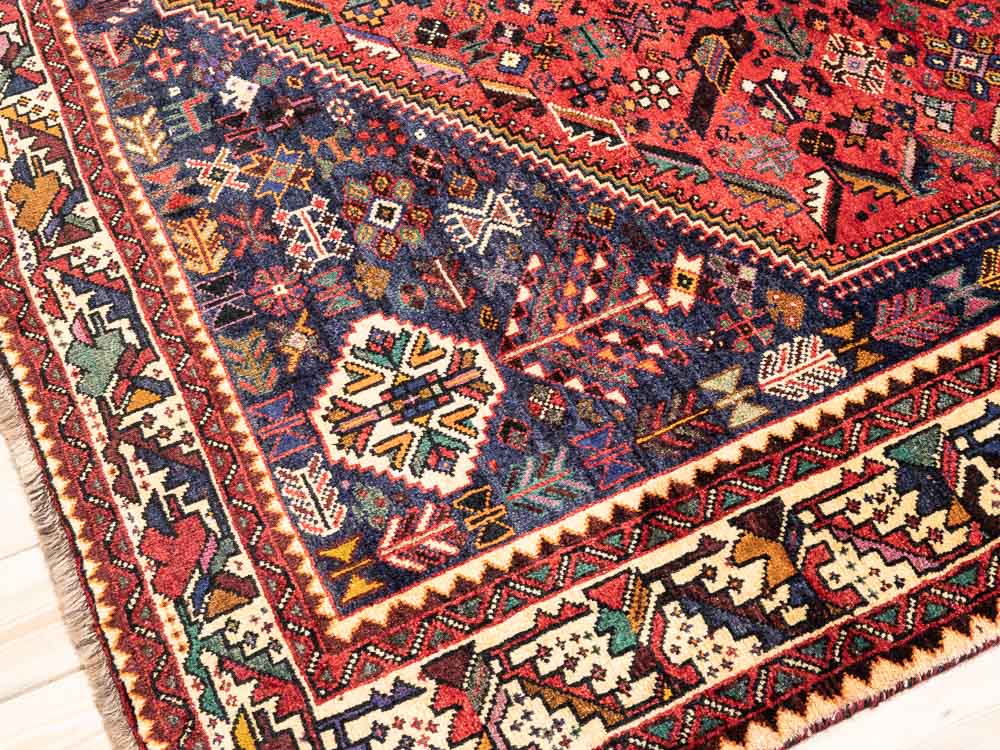 12010 Tribal Persian Qashqai Carpet 210x306cm (6.10 x 10.0ft)