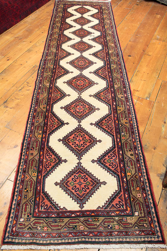 8484 Persian Chenar Oriental Carpet Runner 85x329cm (2.9 x 10.9ft)