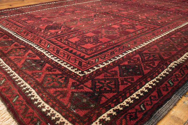 8628 Persian Baluch Rug 127x212cm (4.2 x 6.11ft)