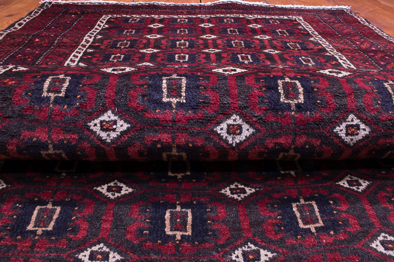 8913 Persian Mashad Baluch Oriental Rug 99x174cm (3.3 x 5.8ft)