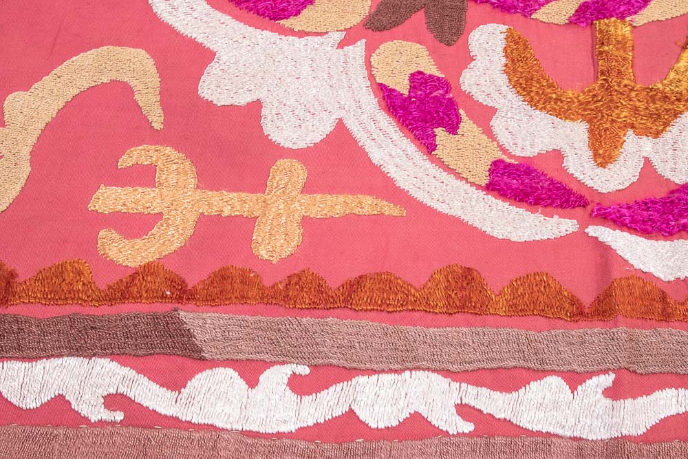 SUZ847 Vintage Uzbek Suzani Embroidery 89x106cm (2.11 x 3.5ft)