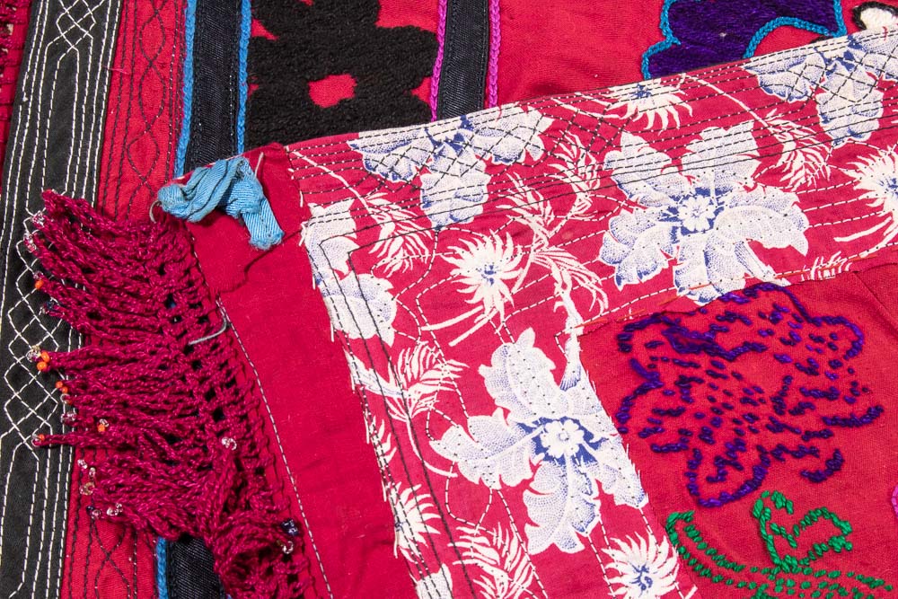 SUZ868 Vintage Uzbek Suzani Long Pelmet Embroidery 57x410cm (1.10 x 13.5ft)