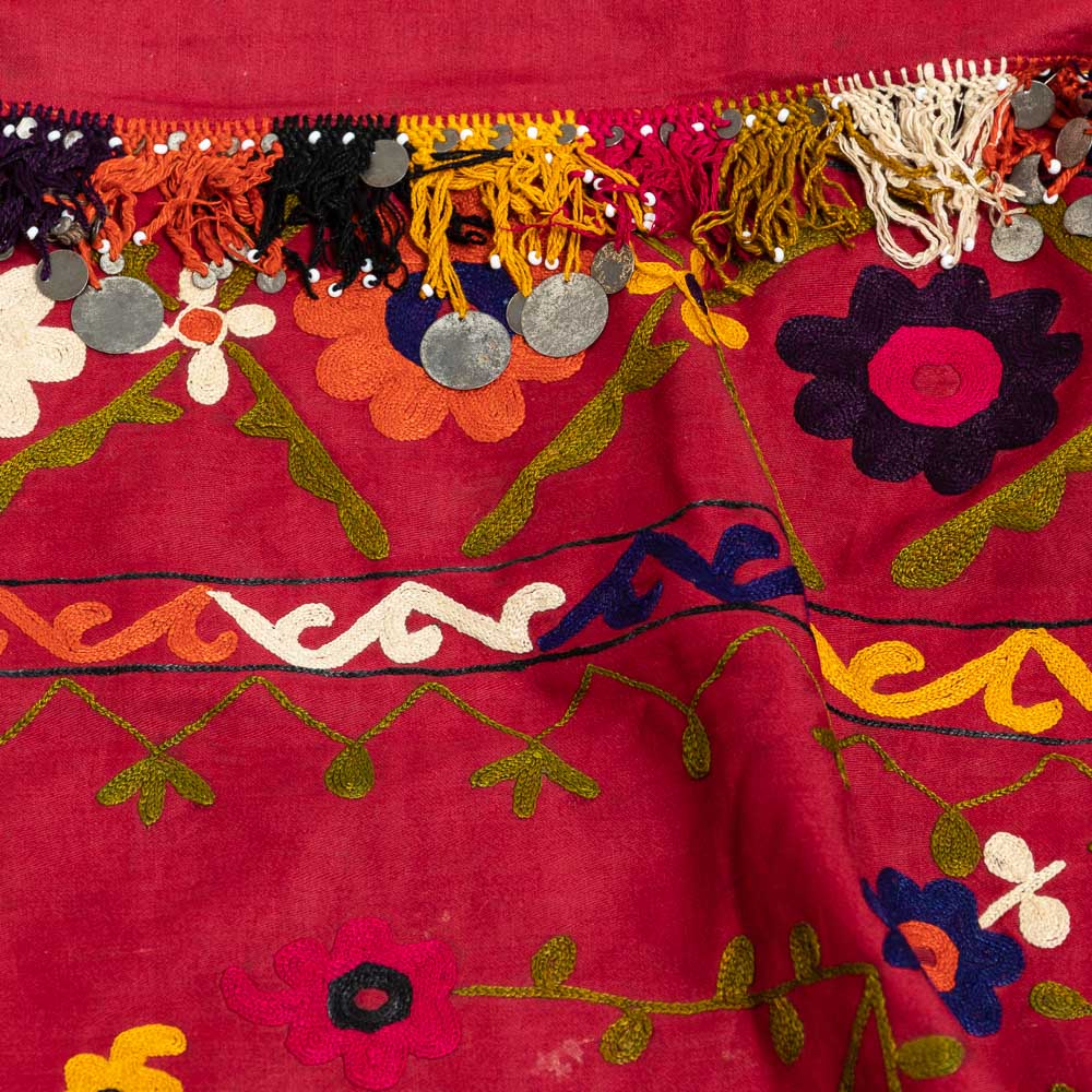 SUZ875 Vintage Uzbek Suzani Embroidery 90x97cm (2.11 x 3.2ft)