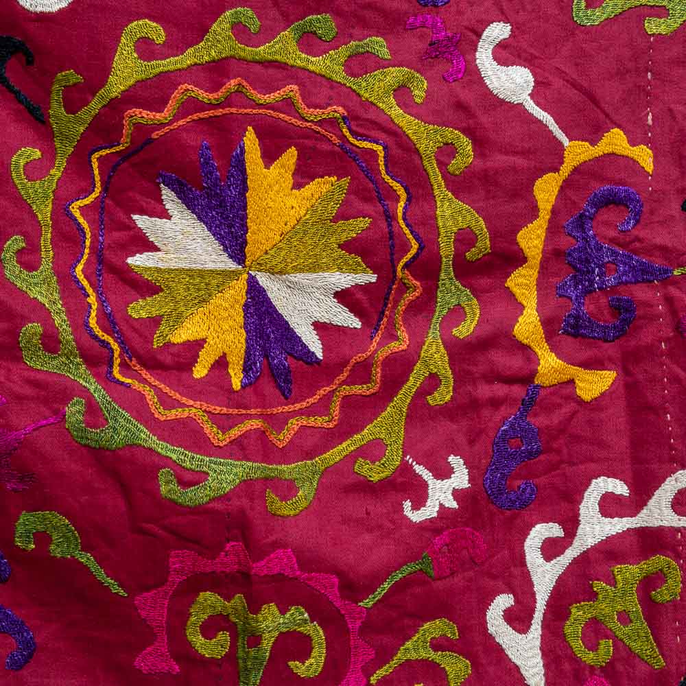 SUZ876 Vintage Uzbek Suzani Embroidery 61x63cm (2 x 2.0ft)