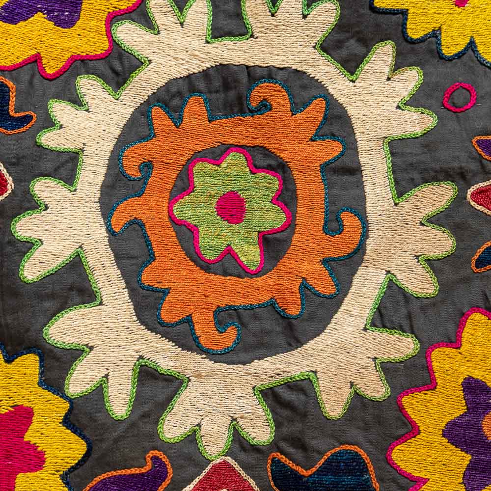 SUZ877 Small Vintage Uzbek Suzani Embroidery 46x51cm (1.6 x 1.7ft)