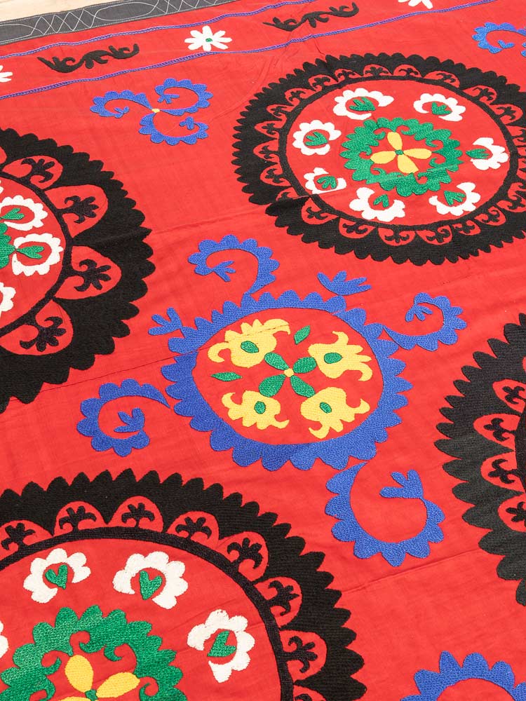 SUZ887 Vintage Uzbek Suzani Embroidered Textile 240x250cm (7.10 x 8.2ft)
