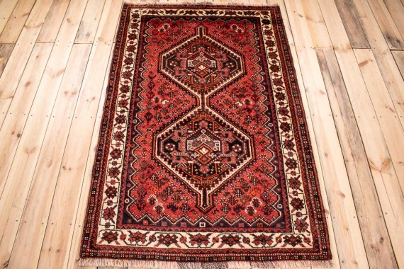 10940 Persian Shiraz Rug 112x173cm (3.8 x 5.8ft)