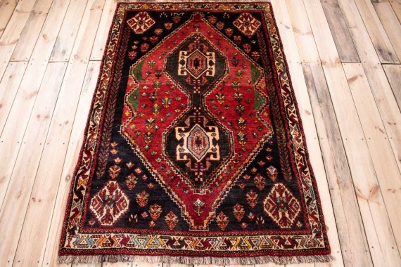 10948 Tribal Persian Qashqai Rug 120x173cm (3.11 x 5.8ft)