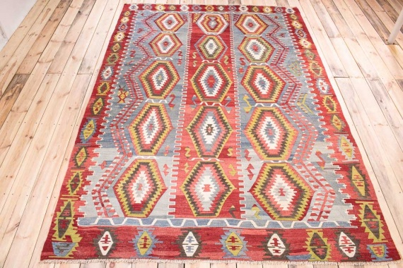 11183 Vintage Turkish Esme Kilim Rug 189x280cm (6.2 x 9.2ft)