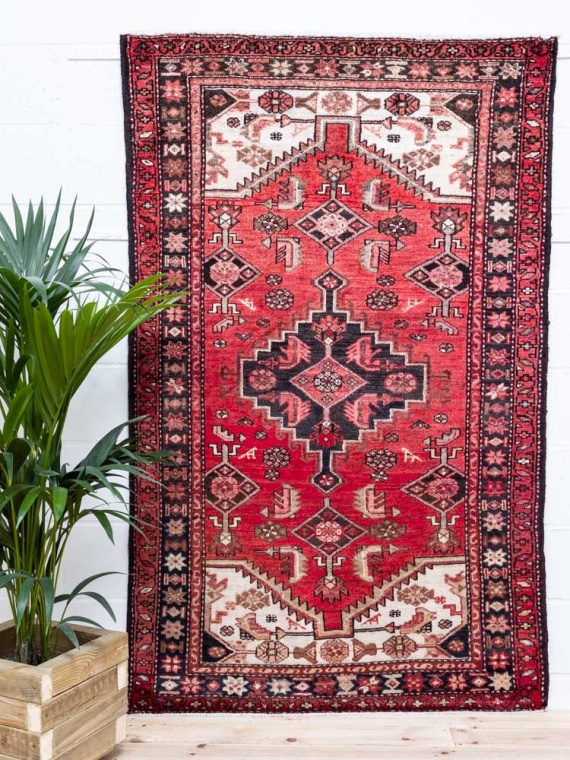 11964 Persian Tajabad Hamadan Rug 124x196cm (4.1 x 6.5ft)