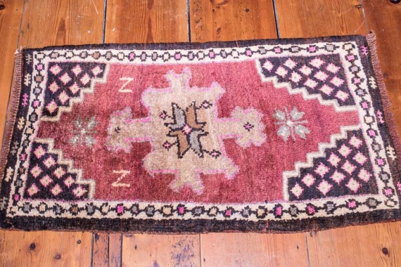 8974 Small Turkish Kars Rug 50x90cm (1.7 x 2.11ft)