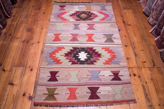 9071 Turkish Kilim Rug - Mut 98x164cm (3.2 x 5.4ft)