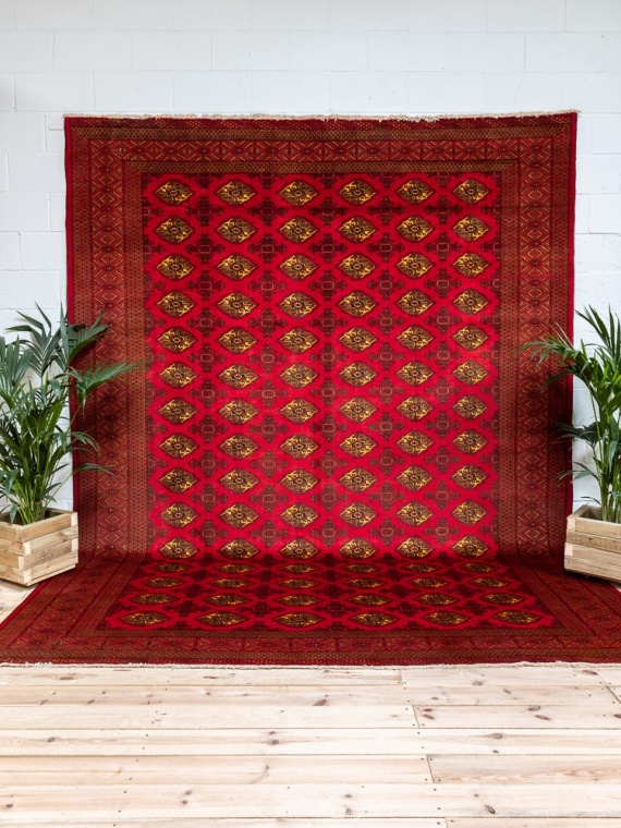 9608 Large Fine Persian Turkoman Carpet 301x379cm (9.10½ x 12.5ft)
