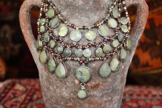 (AN521) Tribal Afghan Semi-Precious Serpentine Necklace