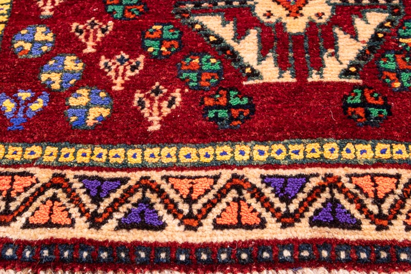 10100 Small Persian Qashqai Rug 57x60cm (1.10 x 1.11ft)