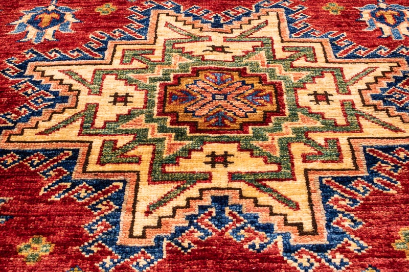 10249 Fine Afghan Kazak Rug 121x188cm (3.11 x 6.2ft)