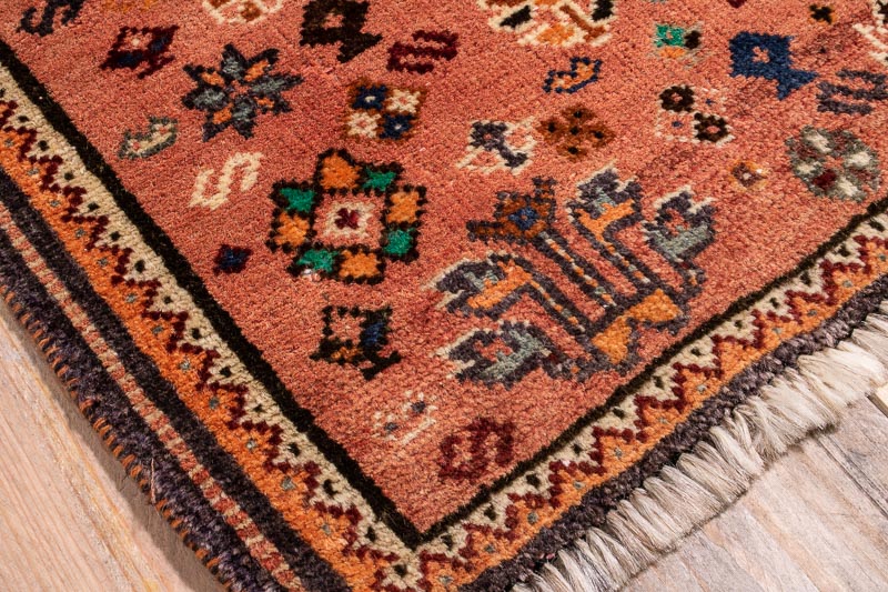 10505 Small Persian Qashqai Rug 61x61cm (2 x 2ft)