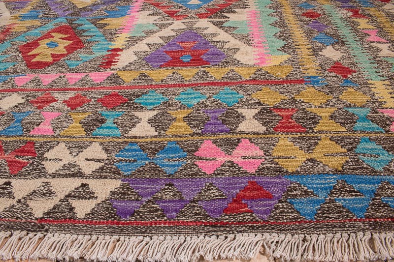 10517 Afghan Vegetable Dyed Kilim Rug 216x277cm (7.1 x 9.1ft)