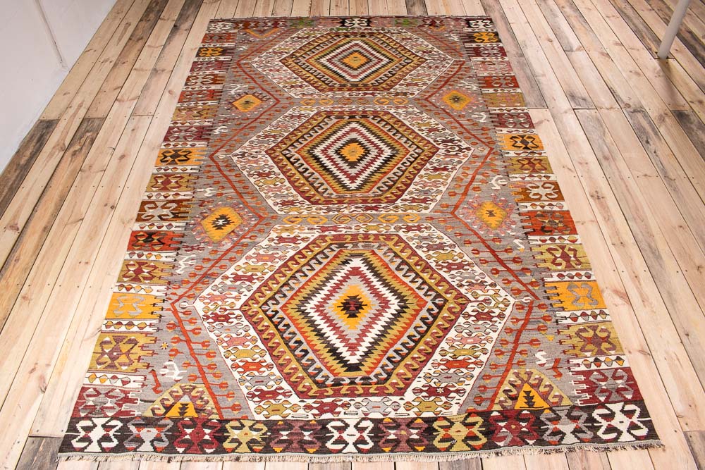 10669 Turkish Pamukkale Vintage Kilim Rug 189x299cm (6.2 x 9.9ft)