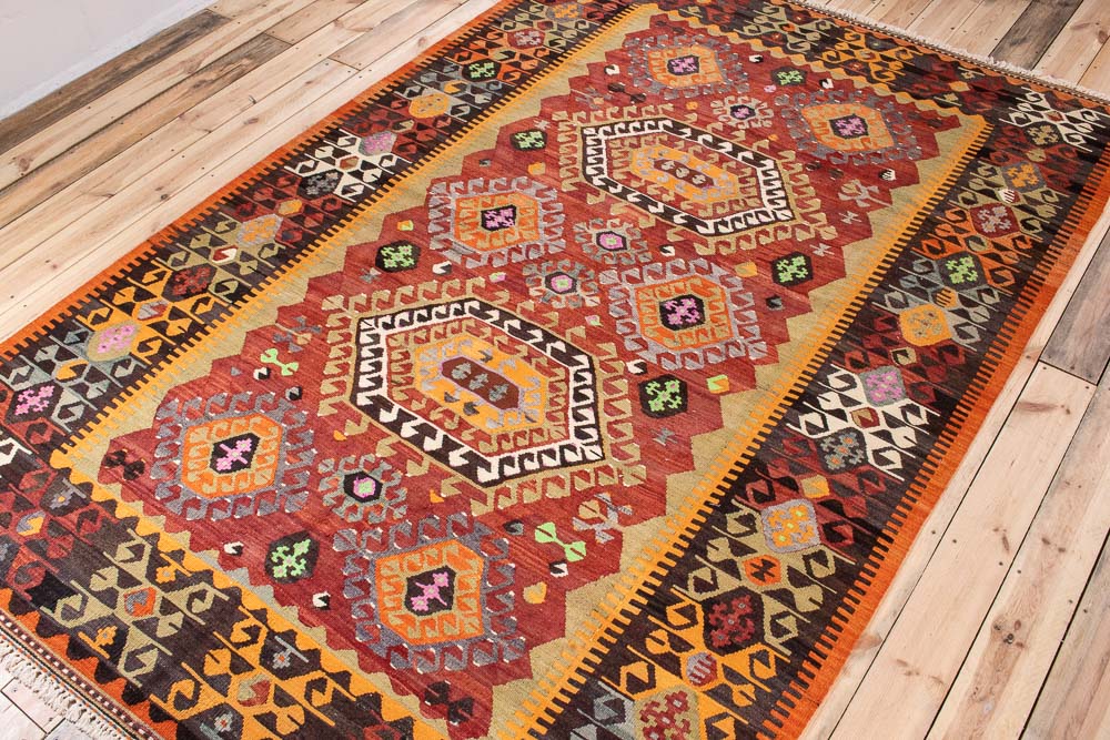 10670 Turkish Cal Vintage Kilim Rug 185x285cm (6.0 x 9.4ft)