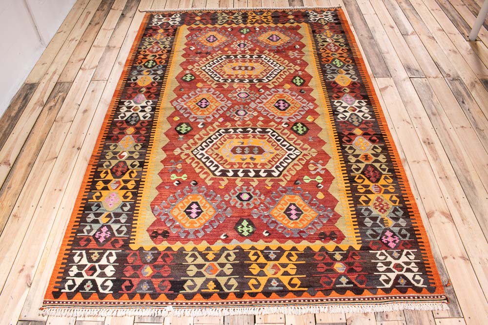 10670 Turkish Cal Vintage Kilim Rug 185x285cm (6.0 x 9.4ft)