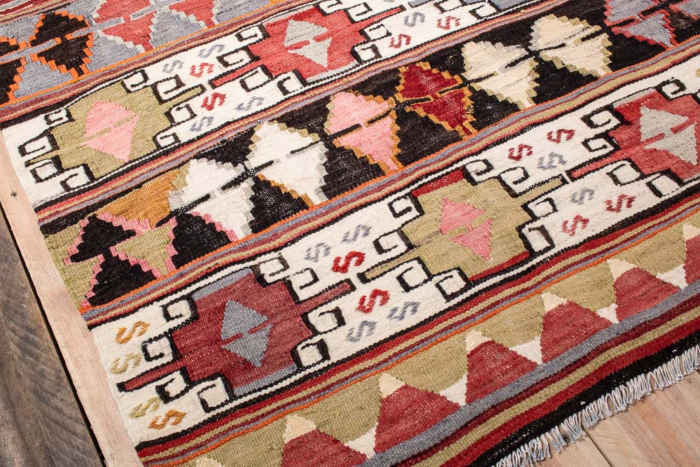 10672 Turkish Denizli Vintage Kilim Rug 189x342cm (6.2 x 11.2ft)