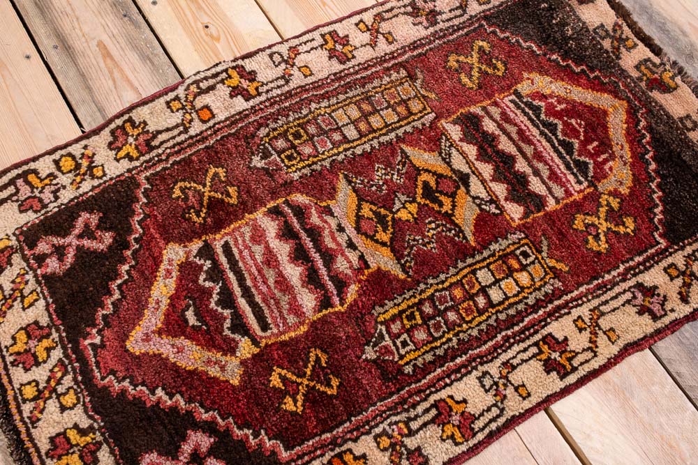 10685 Small Turkish Sivas Rug 54x85cm (1.9 x 2.9ft)