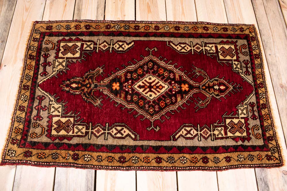 10695 Small Turkish Sivas Rug 59x94cm (1.11 x 3.1ft)