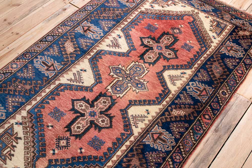 10751 Vintage Turkish Dosemealti Rug 123x213cm (4.0 x 6.11ft)