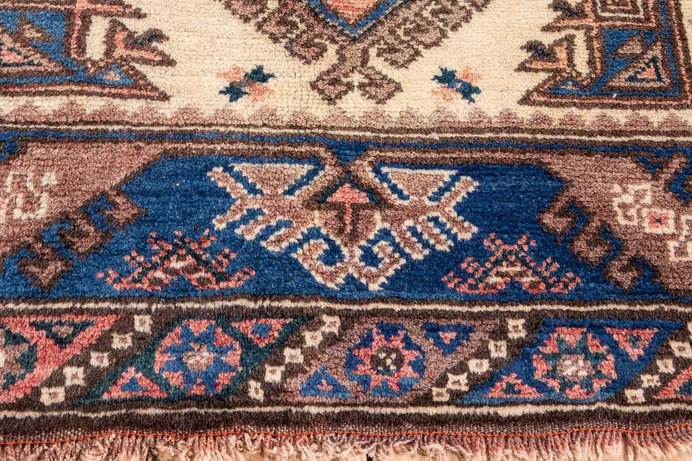 10751 Vintage Turkish Dosemealti Rug 123x213cm (4.0 x 6.11ft)