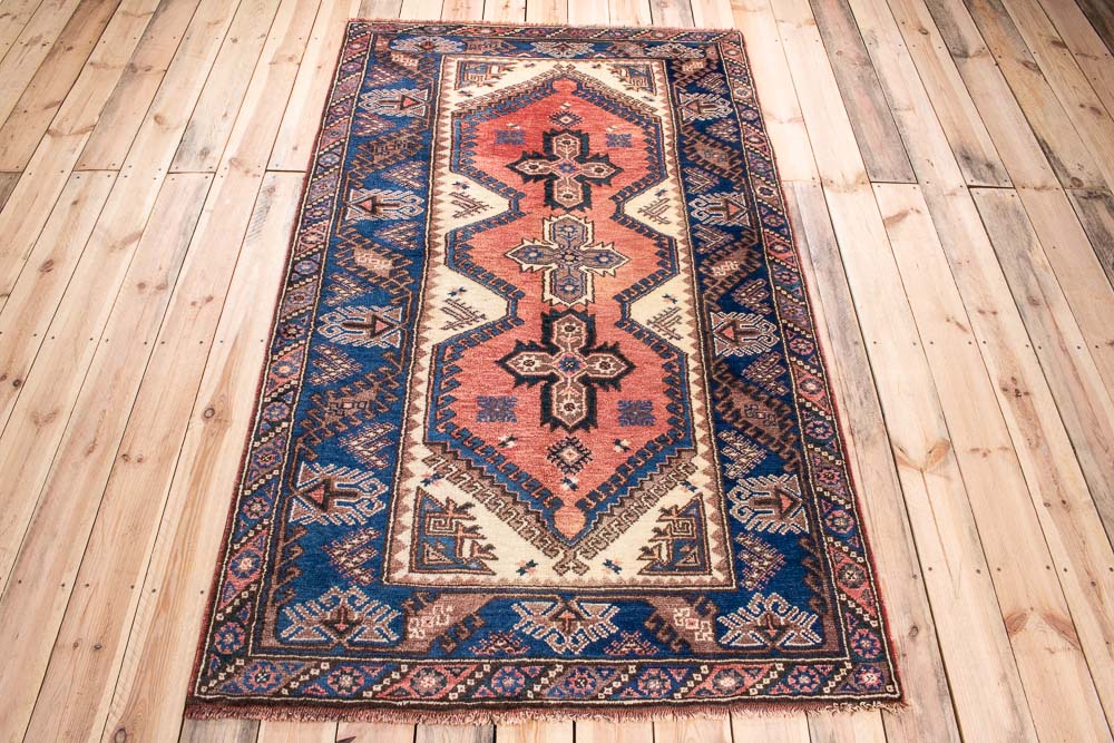 10751 Vintage Turkish Dosemealti Rug 123x213cm (4.0 x 6.11ft)