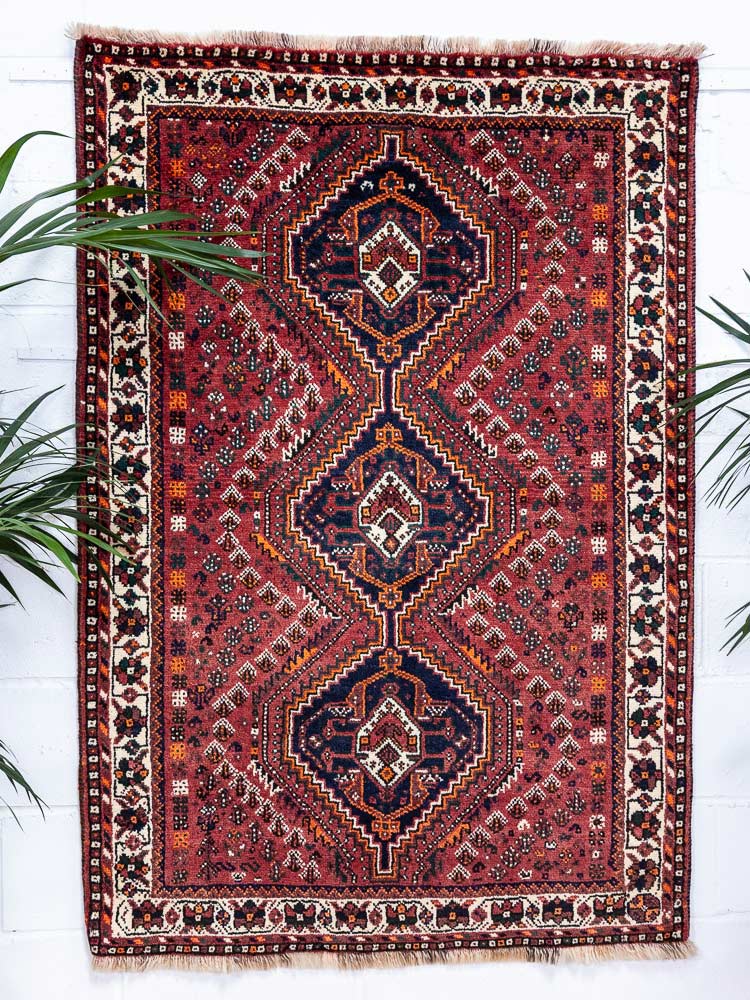 Tribal Persian Qashqai Rug 114x167cm - Handknotted in Wool