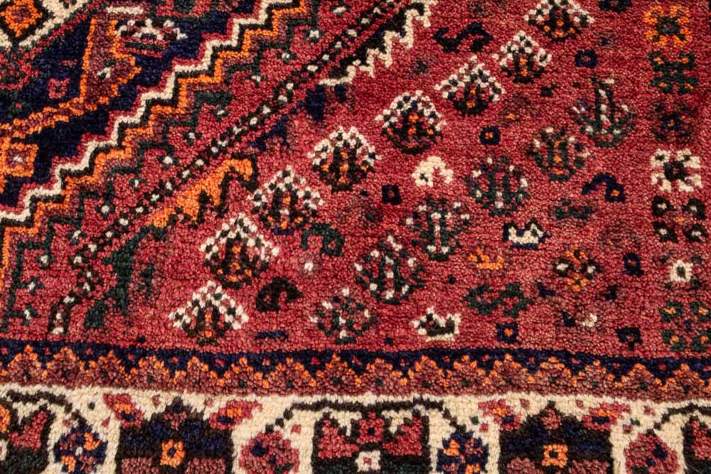 10944 Tribal Persian Qashqai Rug 114x167cm (3.9 x 5.5½ft)