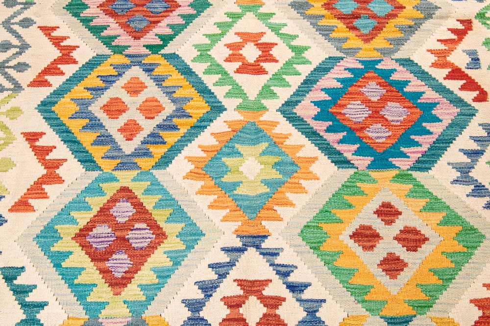 10979 Afghan Vegetable Dyed Kilim Rug 172x247cm (5.7 x 8.1ft)