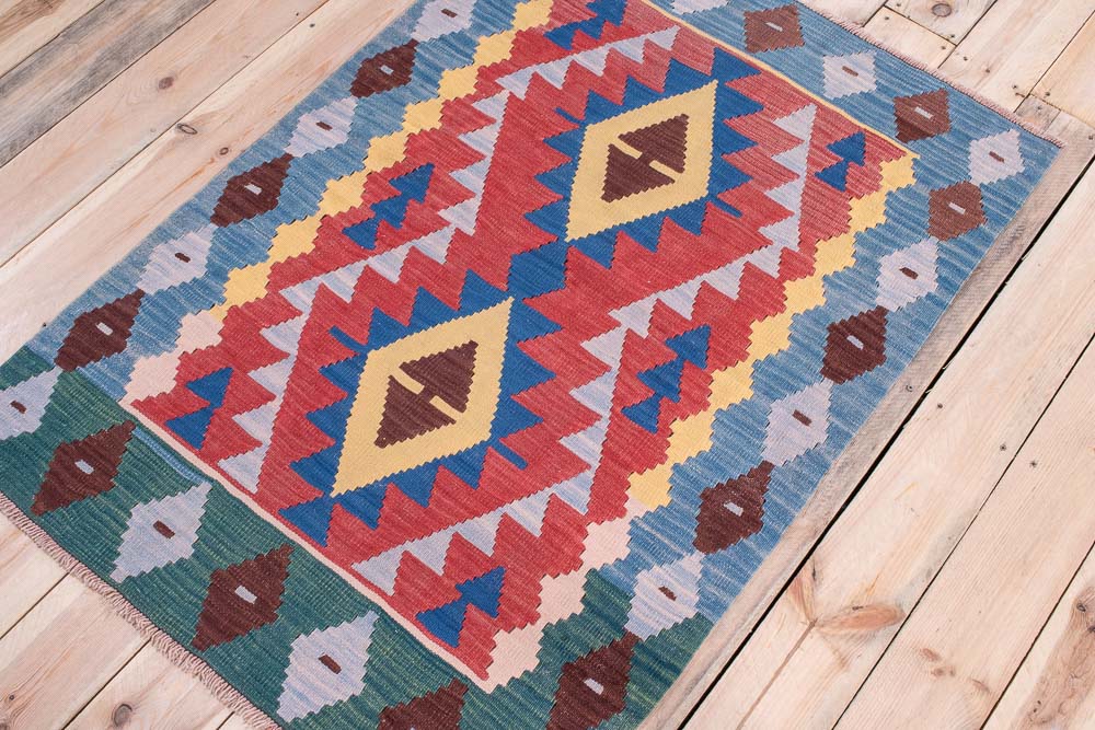 11114 Vintage Turkish Usak Kilim Rug 90x129cm (2.11 x 4.2ft)