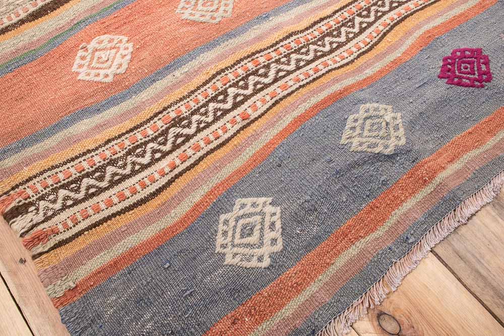 11139 Vintage Cal Turkish Cicim Kilim Rug 178x266cm (5.10 x 8.8ft)