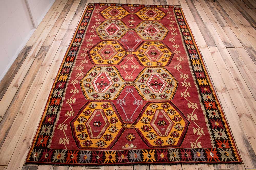 11141 Vintage Anamur Turkish Kilim Rug 182x330cm (5.11 x 10.10ft)