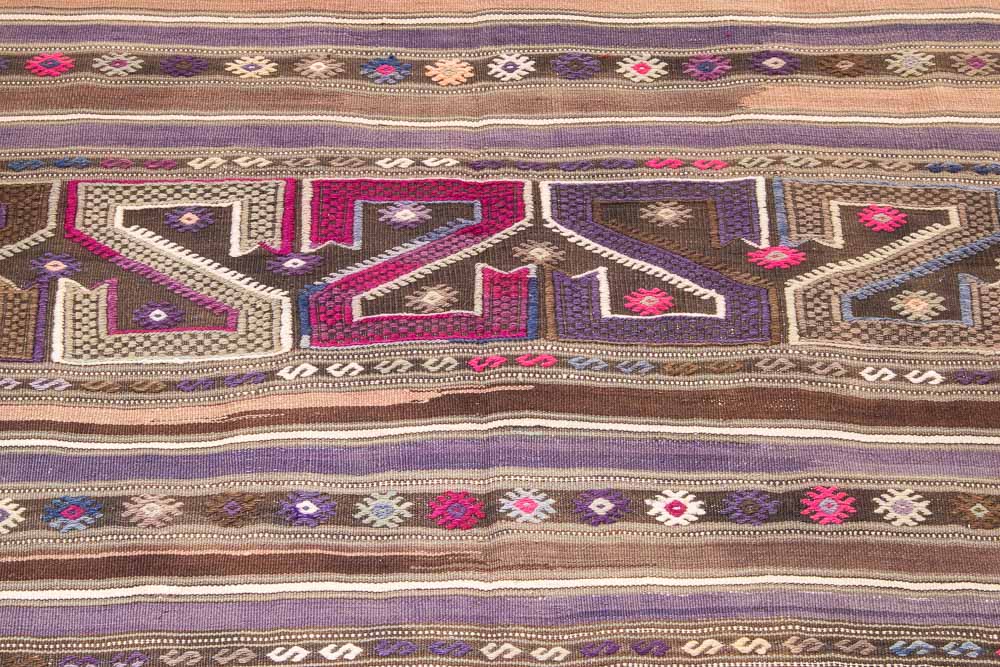 11179 Vintage Turkish Balikesir Kilim Rug 144x232cm (4.8 x 7.7ft)