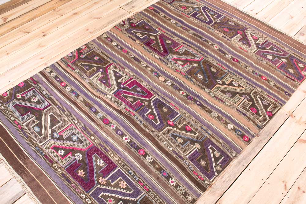 11179 Vintage Turkish Balikesir Kilim Rug 144x232cm (4.8 x 7.7ft)