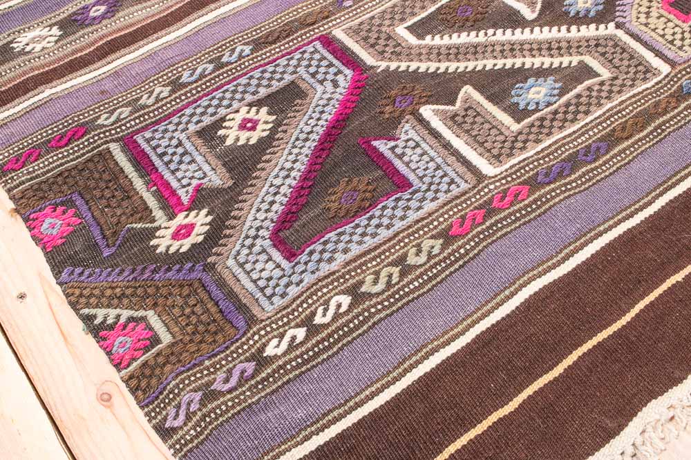 11179 Vintage Turkish Balikesir Kilim Rug 144x232cm (4.8 x 7.7ft)