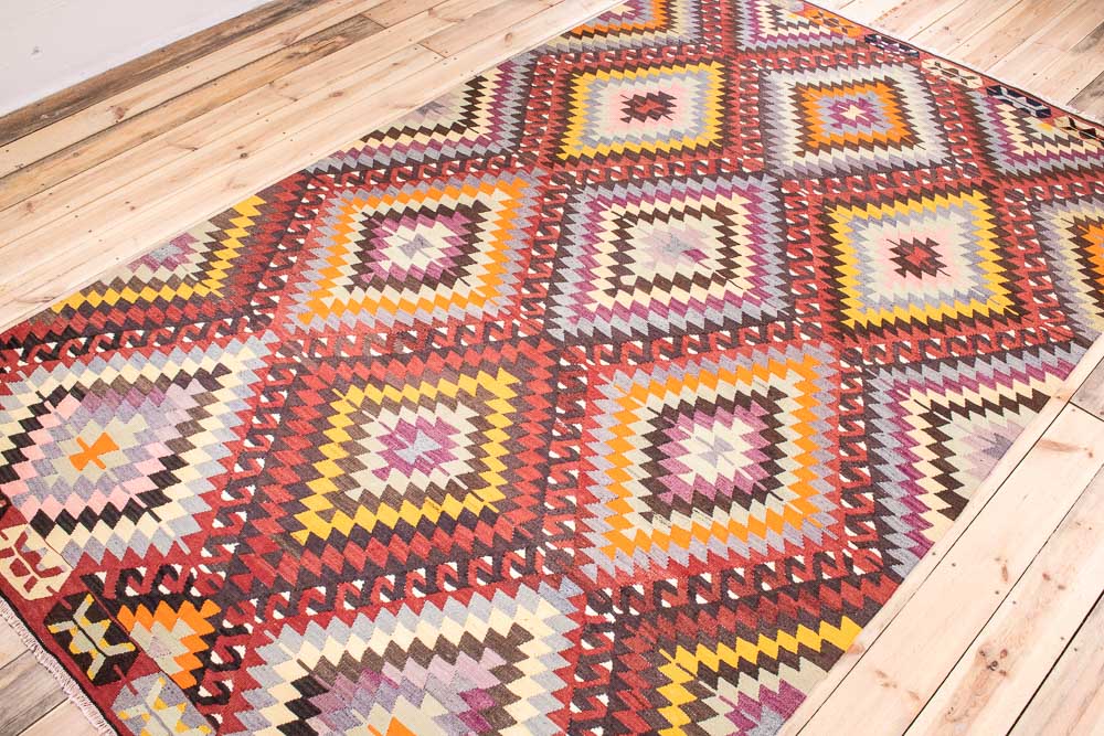 11181 Vintage Turkish Koprubasi Kilim Rug 181x295cm (4.5 x 9.8ft)