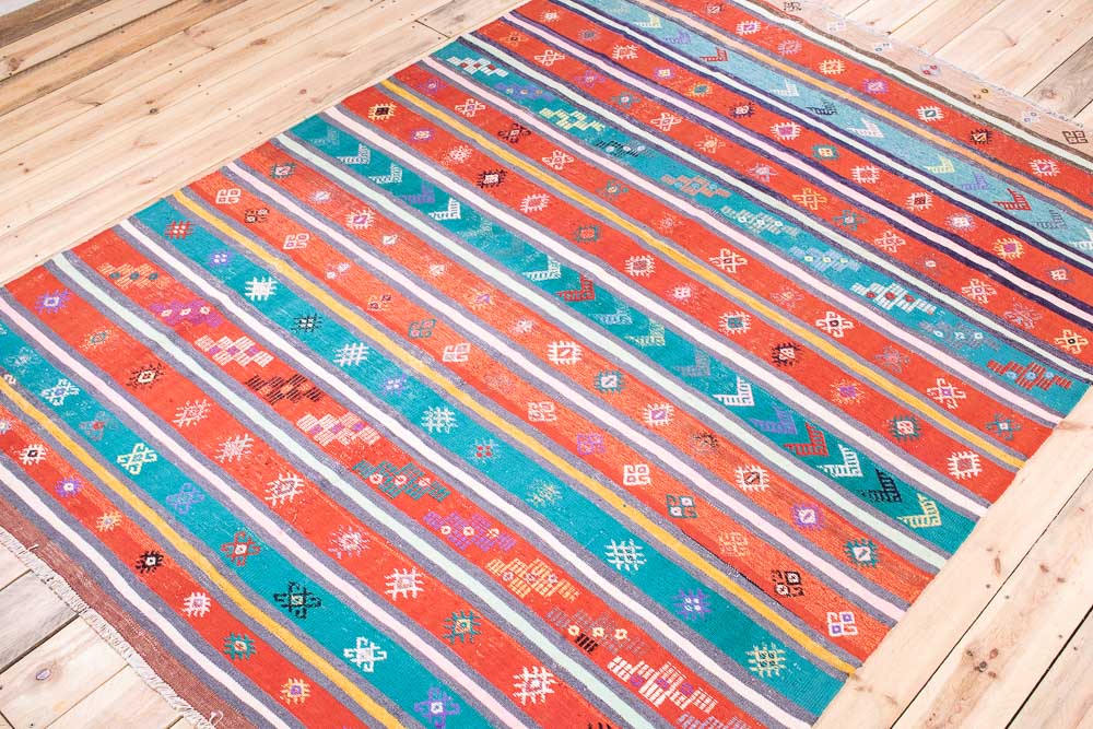 11182 Vintage Turkish Selendi Kilim Rug 175x245cm (5.8 x 8.0ft)