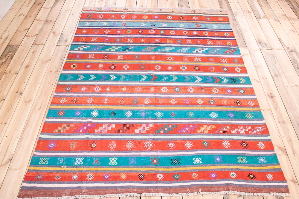 11182 Vintage Turkish Selendi Kilim Rug 175x245cm (5.8 x 8.0ft)