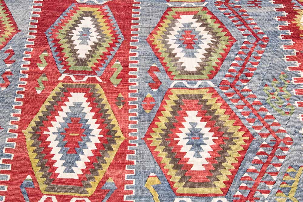 11183 Vintage Turkish Esme Kilim Rug 189x280cm (6.2 x 9.2ft)